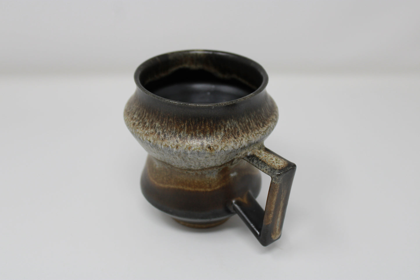 angle mug